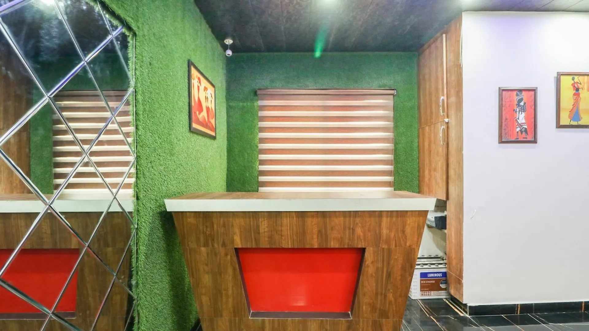 Oyo Flagship Hotel Ambani Zirakpur 4*,